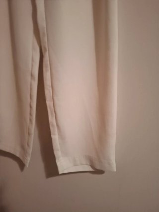 Pantalones blancos de talle alto