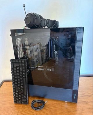 Torre Gaming MSI