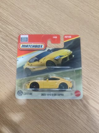Matchbox Toyota GR Supra Amarillo