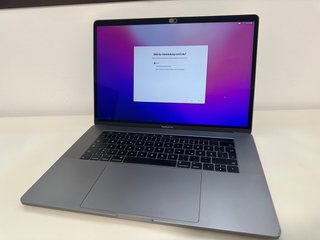 MacBook Pro 15 Gris Espacial (2017)