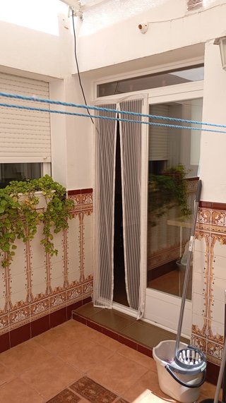 SE VENDE PISO EN PLANTA BAJA CON PARKING EN LUCENA