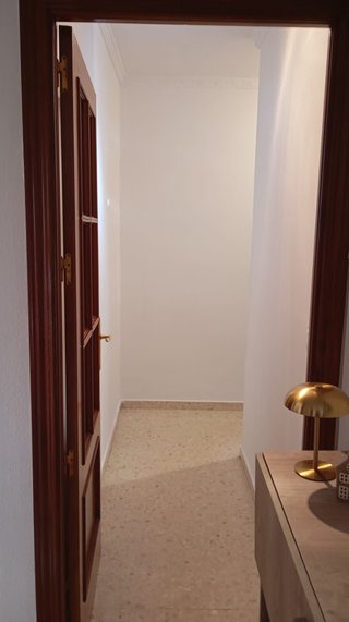 SE VENDE PISO EN PLANTA BAJA CON PARKING EN LUCENA