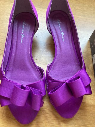 Zapatos Alma en Pena morados tacón bajo