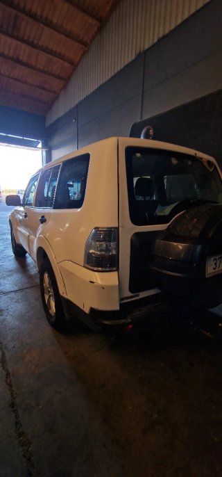 Mitsubishi montero v80 2010 did 3.2