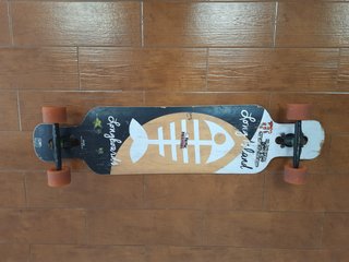 SE VENDE Monopatín Skateboard