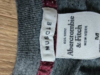 Camiseta Abercrombie Gris Talla M