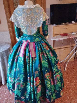 Traje de Fallera