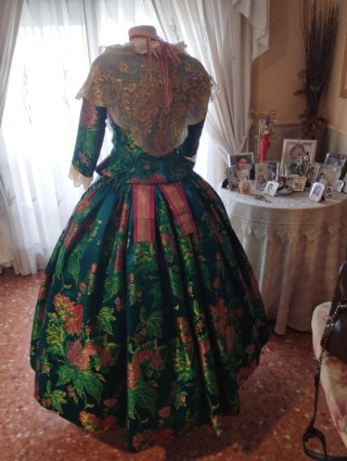 Traje de Fallera
