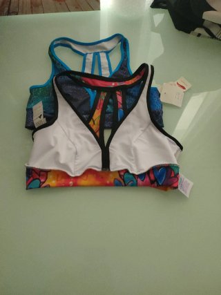 2 Tops deportivos talla M