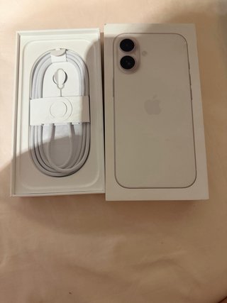 iPhone 16 Blanco 128GB - 3 Meses de Uso.
