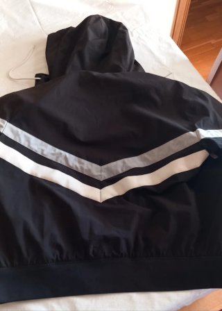 Chaqueta Hollister Negra con Capucha Talla L