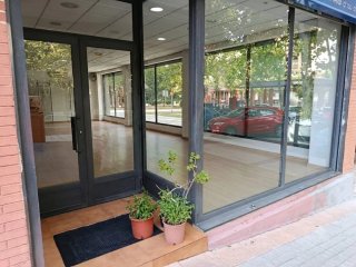 Local comercial todo exterior 100 m²