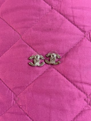 Pendientes Chanel CC con Cristales Plateados