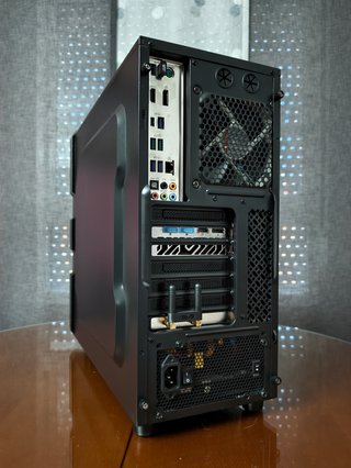 Ordenador de sobremesa R5 2600 16GB+2TB RX 6600