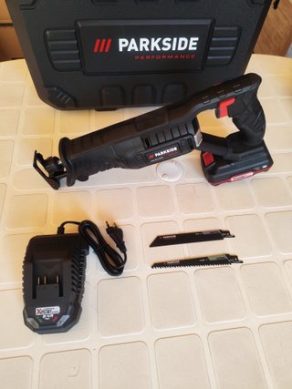Sierra Sable Parkside 20V + Batería 2Ah + Cargador
