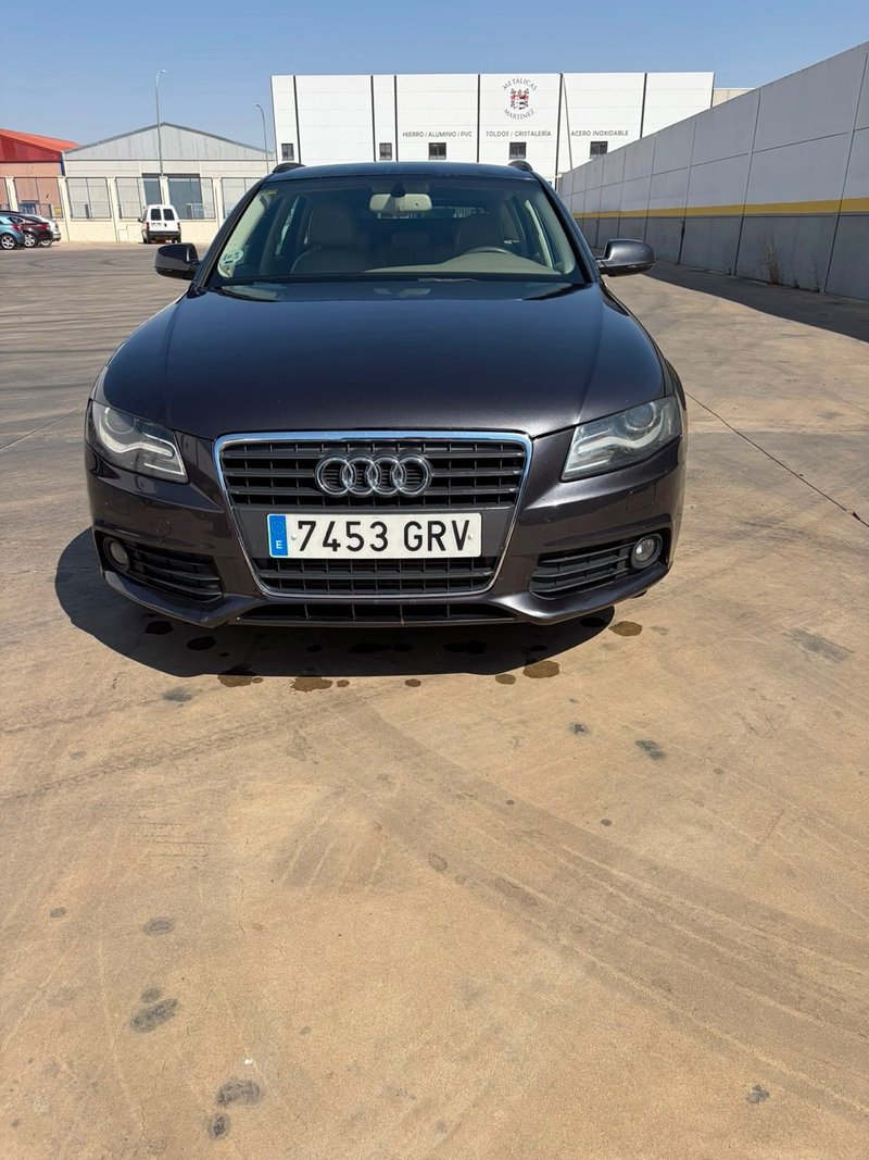 Audi A4 2010 - foto 1