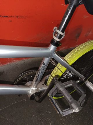 Bicicleta BMX Wipe Gris y Amarillo