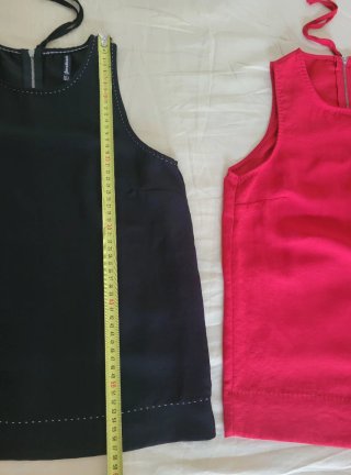 BLUSA NEGRA Y ROJA STRADIVARIUS TALLA S.