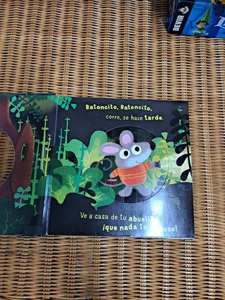 Libro infantil interactivo ¿Quién es? ¡Cuidado! -