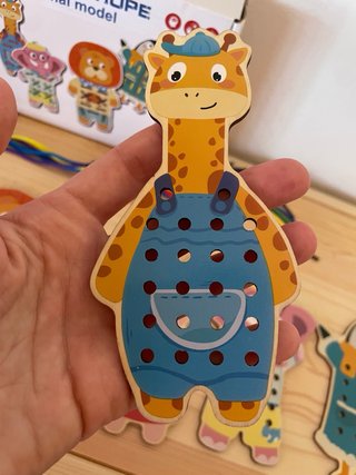 Juego Enhebrar Animales Madera Cuerdas
