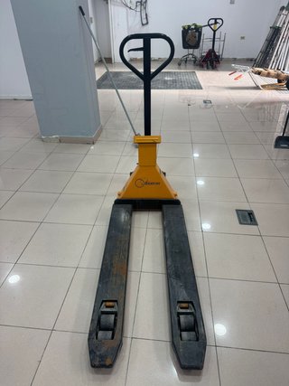 Transpaleta con báscula