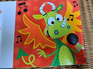 ¿Quieres tocar a un dragón? Libro sensorial
