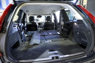 Volvo XC90   2.0 B5 D AWD Momentum Pro Auto