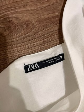 Vestido blanco Zara con cinturón Talla M