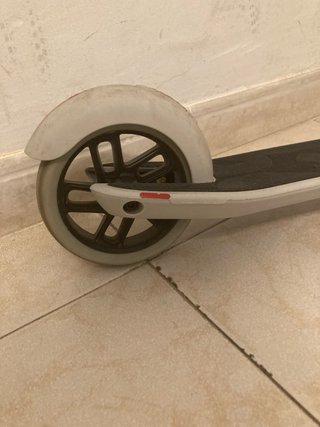 Patinete júnior 2 ruedas blanco. M900