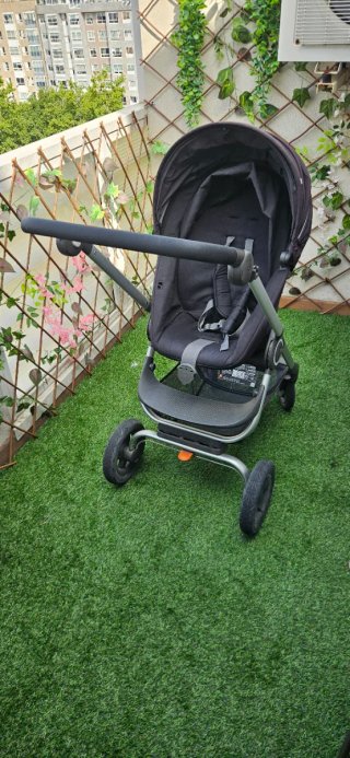 Conjunto carro Stokke Scoot y sillita coche.