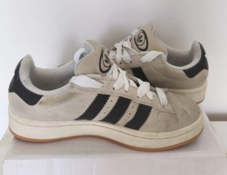 Sapatilhas Adidas Campus bege e preto