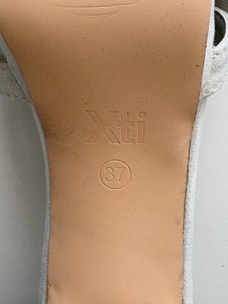 Sandalias XTI beige talla 37