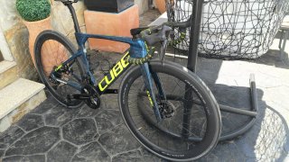 CUBE LITENING AIR EQUIPO Profesional Intermarché