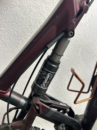 Bicicleta de montaña doble suspensión
