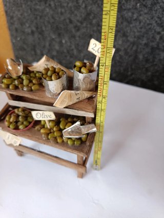 Banco per presepe con olive