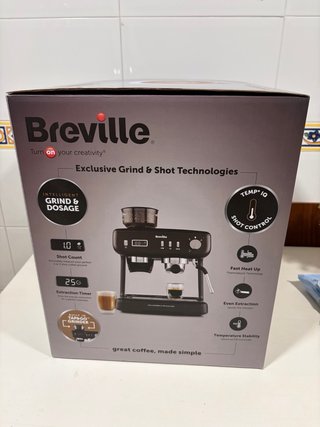 Cafetera Espresso Breville Barista Max + VCF152X