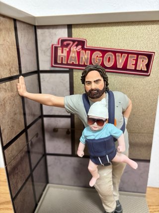 Figura Alan Garner (Resacón en Las Vegas)