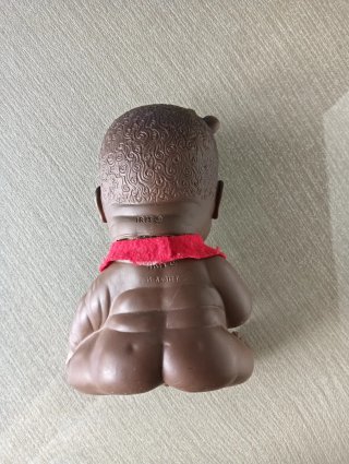 Muñeca bebé negra. Marca Iris. Vintage