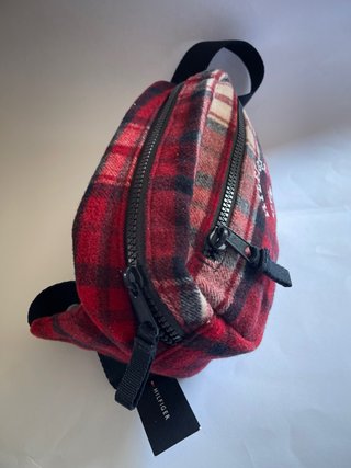 Riñonera Tommy Hilfiger Tartán Roja