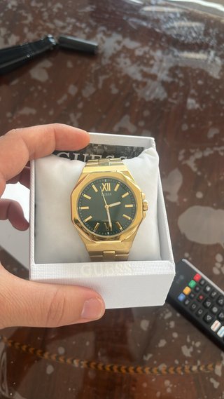 Reloj Guess Dorado y Verde