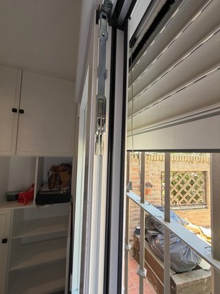 Ventana aluminio oscilo batiente. Varias unidades