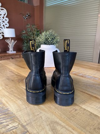 Dr Martens Sinclair, con plataforma y piel Milled
