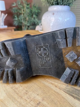 Dr Martens Sinclair, con plataforma y piel Milled