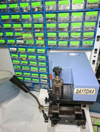 Duplicadora llaves seguridad DAYTONA + 205 llaves.