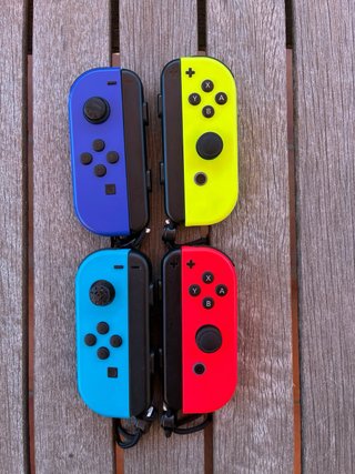 Nintendo Switch V2 + 4 Joy-Con Originales + Funda