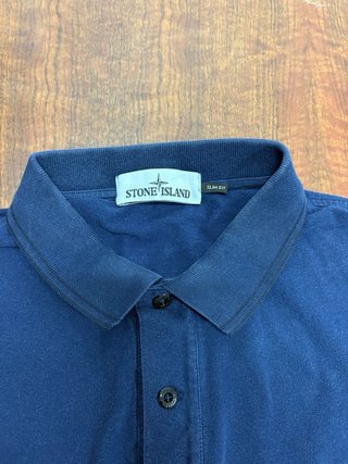 Polo Stone Island manga larga azul