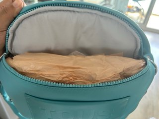 Bolso riñonera Tous azul marino sin estrenar