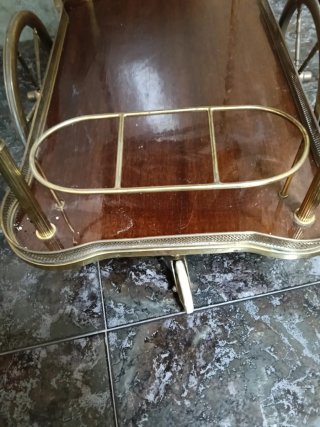 Camarera con ruedas madera y metal