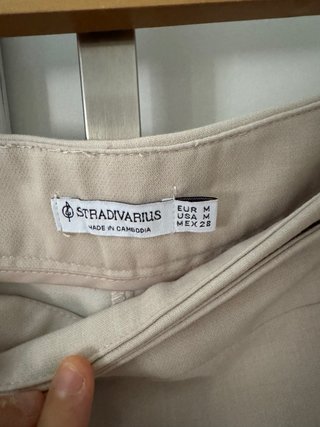 Falda pantalón Stradivarius beige Talla M