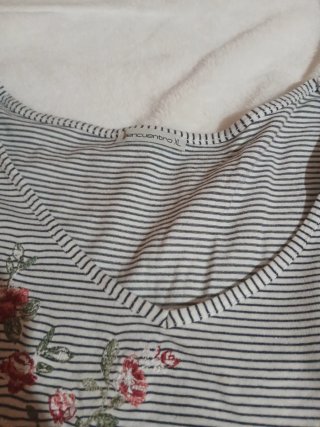 Camiseta Talla XL Rayas Flores Bordadas